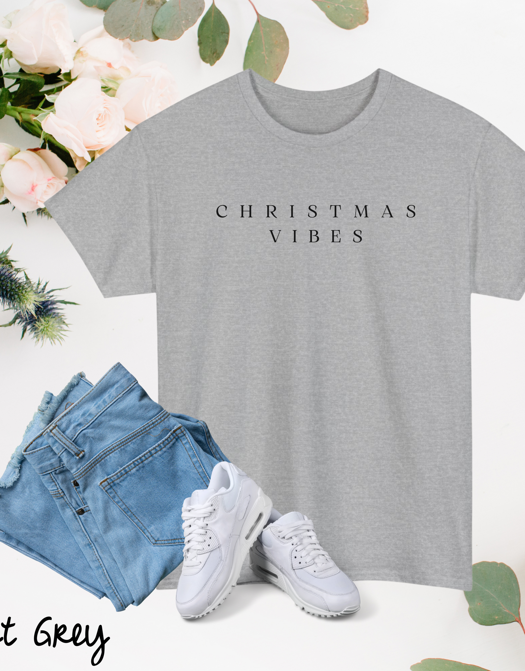 Christmas Vibes t-Shirt Women’s Christmas t-Shirt Fun Family Holiday Shirts Perfect Christmas Gift