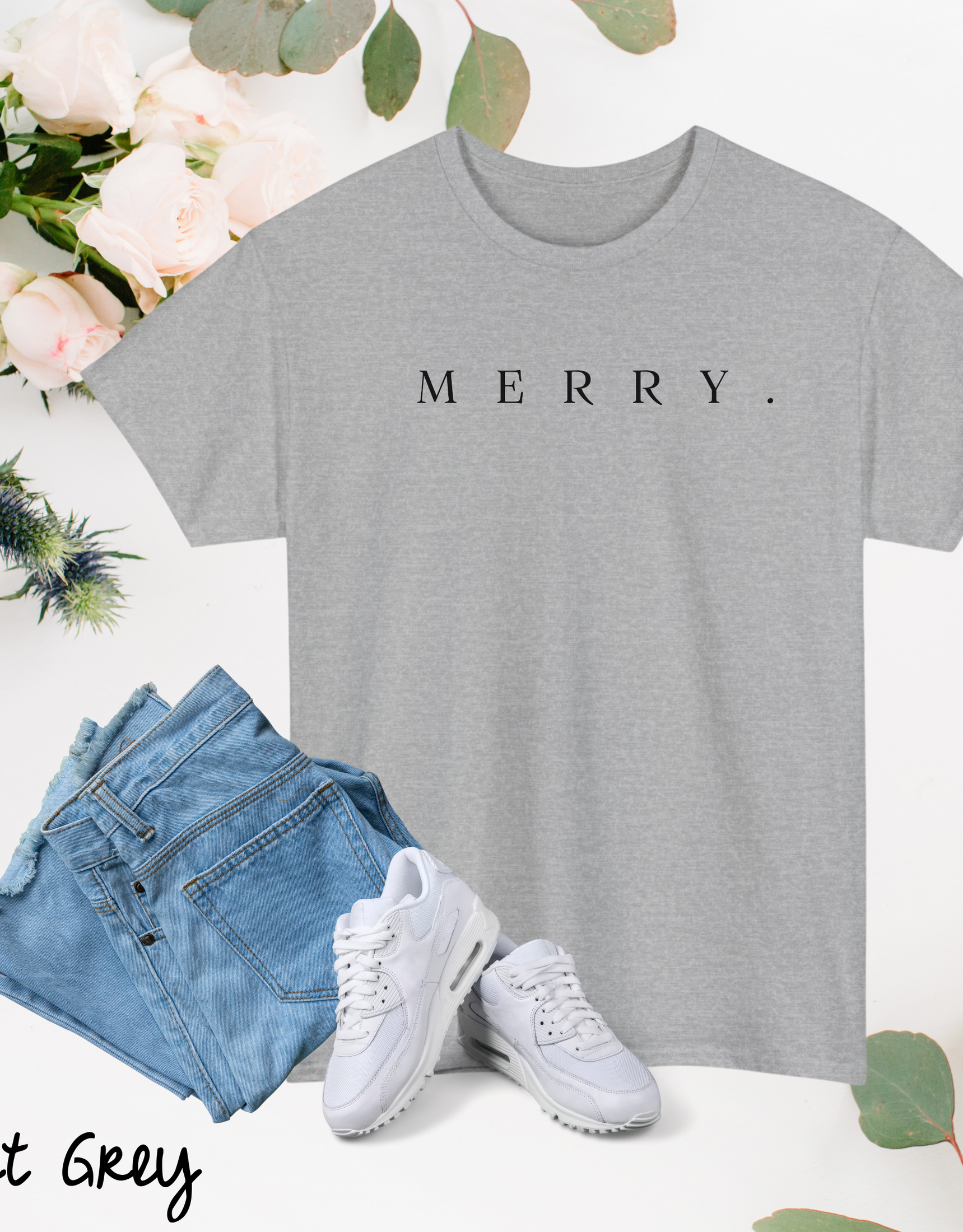 Minimal Merry Christmas Shirt – Cute Holiday Tee & Xmas Shirt for Women